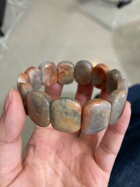 Polished Square Coral Stone Stretch Bracelet — Warm Orange-Tan Mix